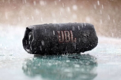 JBL Charge 5 černý